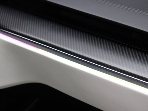 Used 2022 Tesla Model S Plaid image 13