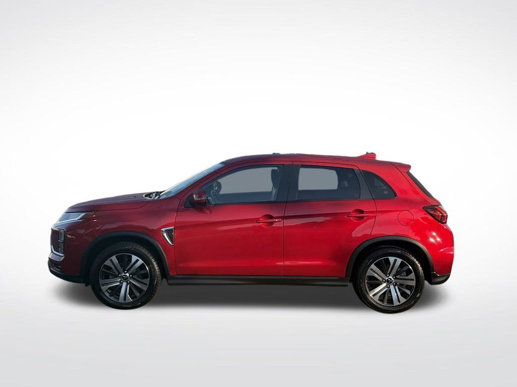 Used 2025 Mitsubishi Outlander Sport SE AWD/4WD image 2