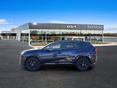 Used 2019 Toyota RAV4 XSE w/ XSE Weather Package AWD/4WD image 6