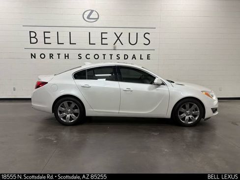 Used 2016 Buick Regal Premium FWD image 3