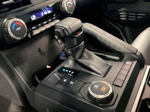 Used 2024 Toyota Tacoma TRD Sport RWD image 11