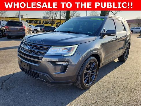 Used 2018 Ford Explorer XLT w/ Equipment Group 202A image 8