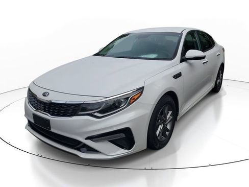 Used 2019 Kia Optima LX FWD image 2