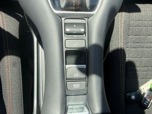 Used 2025 Honda HR-V Sport image 26