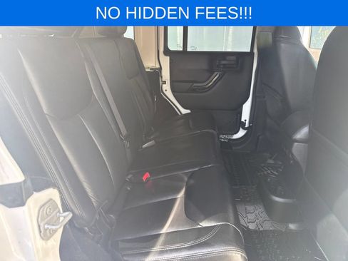 Used 2015 Jeep Wrangler Unlimited Sahara AWD/4WD image 18