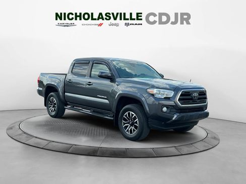 Used 2019 Toyota Tacoma SR5 AWD/4WD image 7