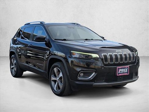 Used 2021 Jeep Cherokee Limited image 3