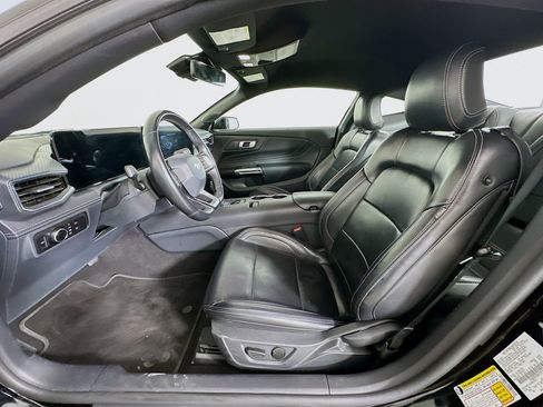 Used 2024 Ford Mustang Premium image 13