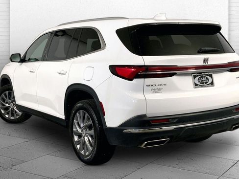 Used 2025 Buick Enclave Preferred FWD image 43