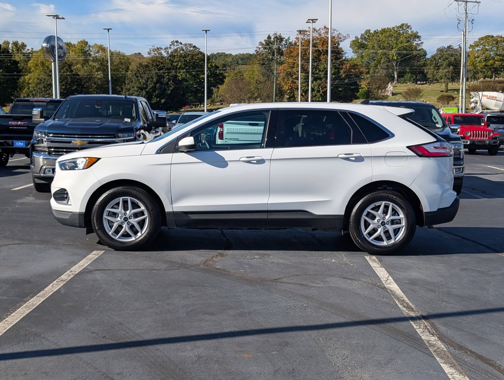 Certified 2024 Ford Edge SEL w/ Convenience Package AWD/4WD image 5