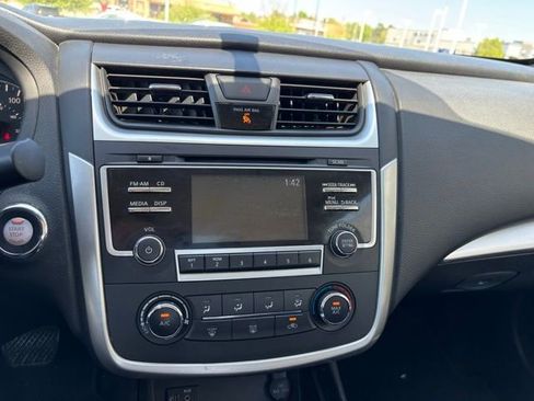 Used 2017 Nissan Altima 2.5 S w/ Power Driver Seat Package FWD image 16