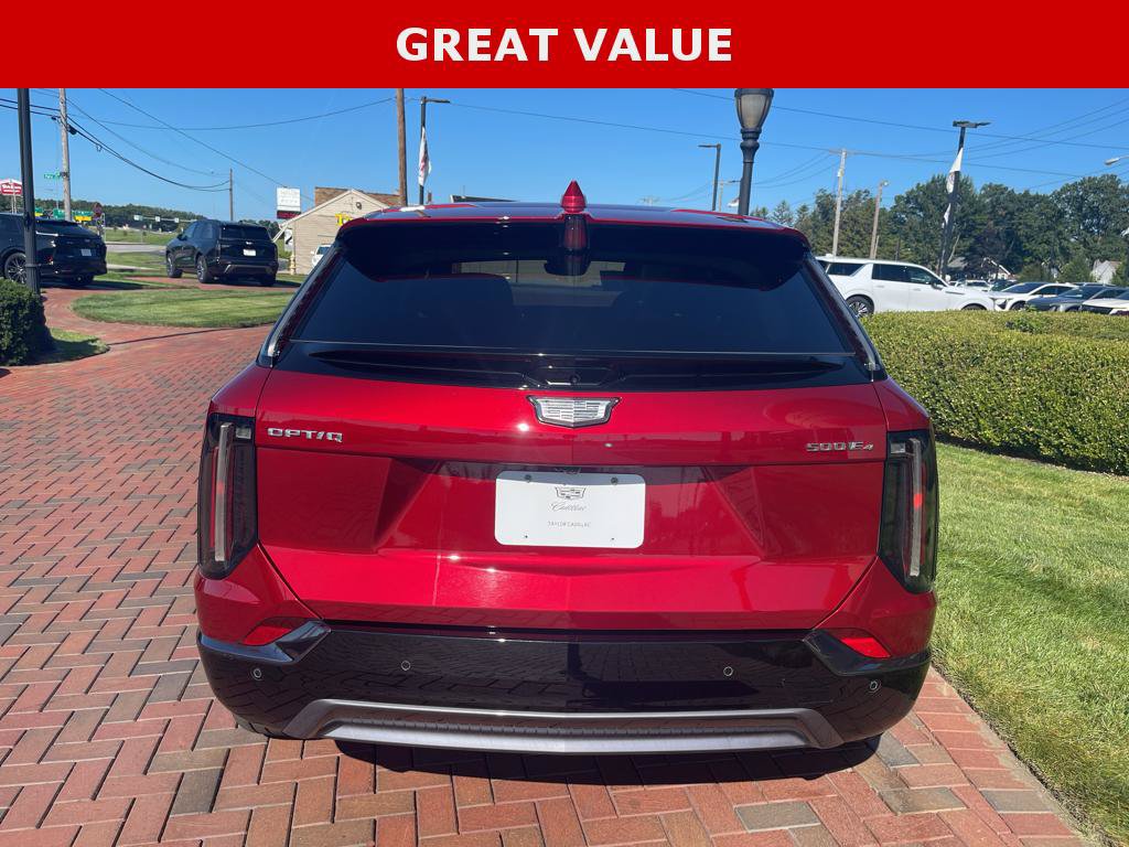 Used 2025 Cadillac Optiq Sport 2 w/ LPO, Floor Liner Package AWD/4WD image 9