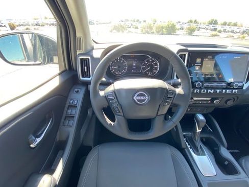 New 2025 Nissan Frontier SV w/ SV Convenience Package image 14