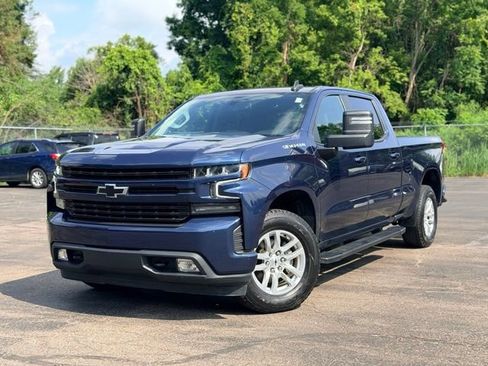Used 2021 Chevrolet Silverado 1500 RST w/ Convenience Package II AWD/4WD image 2