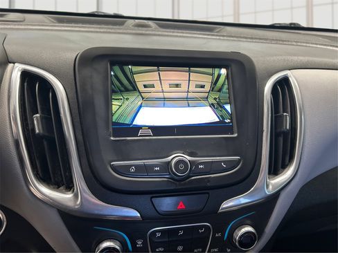 Used 2025 Chevrolet Equinox LT image 26