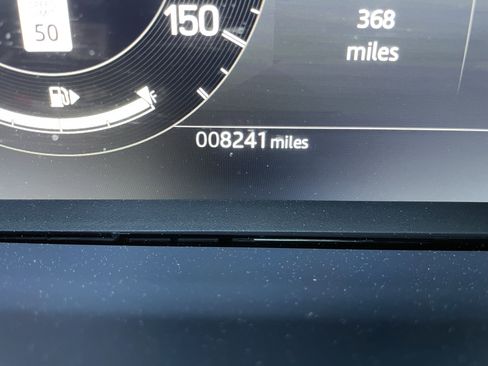 Certified 2024 Land Rover Discovery Dynamic SE image 25