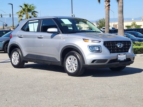 Certified 2026 Hyundai Venue SE FWD image 31