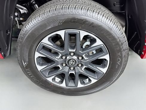 Certified 2025 Toyota Tundra Limited AWD/4WD image 33