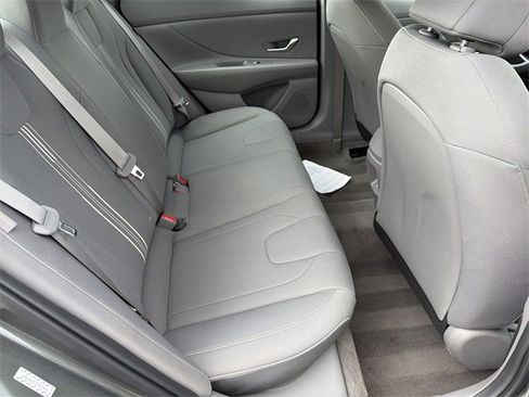 Certified 2024 Hyundai Elantra SEL image 15