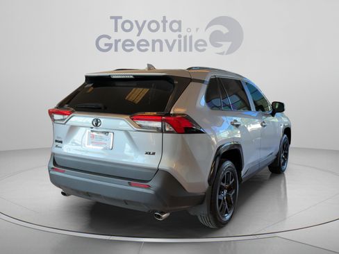 Certified 2025 Toyota RAV4 XLE w/ Convenience Package FWD image 6