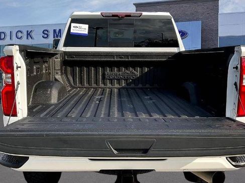 Used 2024 Chevrolet Silverado 2500 High Country w/ High Country Premium Package AWD/4WD image 7