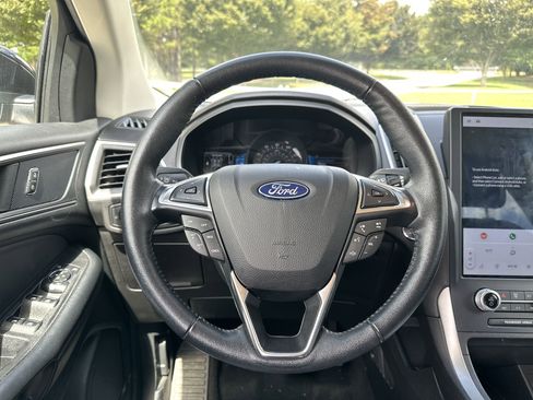Used 2022 Ford Edge SEL image 23