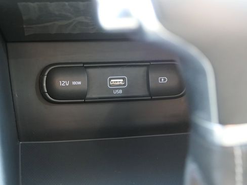 Used 2022 Kia Niro LXS image 20