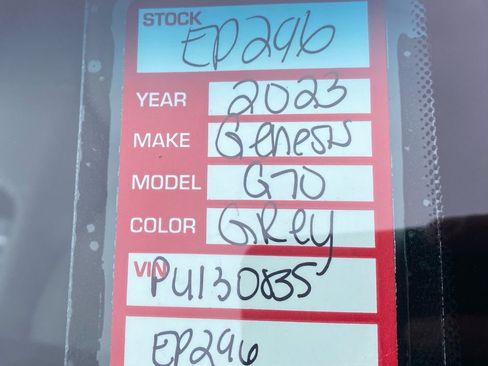 Used 2023 Genesis G70 2.0T image 24