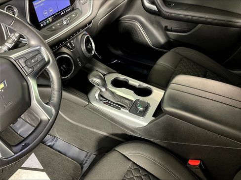 Used 2020 Chevrolet Blazer LT FWD image 18
