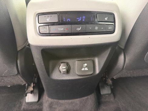 Used 2020 Hyundai Palisade SEL w/ Premium Package FWD image 14