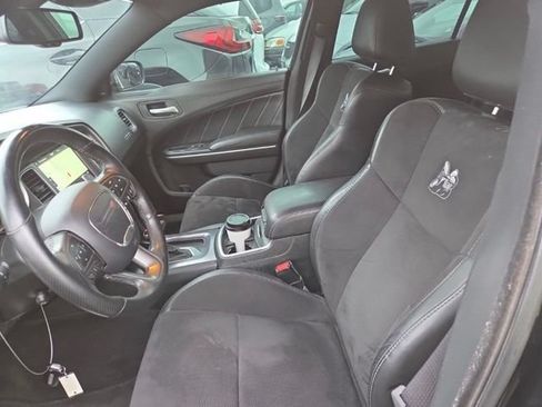 Used 2019 Dodge Charger Scat Pack w/ Technology Group RWD image 11