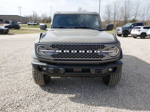 New 2026 Ford Bronco Badlands w/ Sasquatch Package AWD/4WD image 9