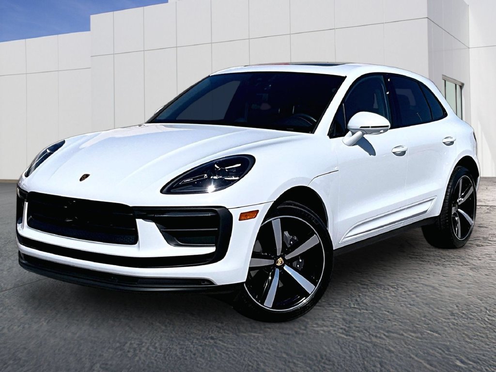 Certified 2026 Porsche Macan AWD/4WD image 1