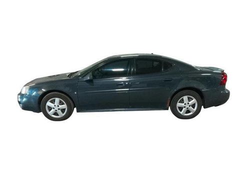 Used 2008 Pontiac Grand Prix w/ Premium Package FWD image 2