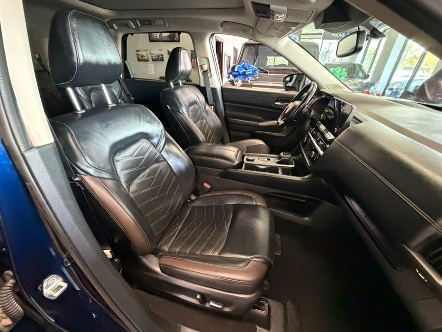 Used 2022 Nissan Pathfinder Platinum AWD/4WD image 52