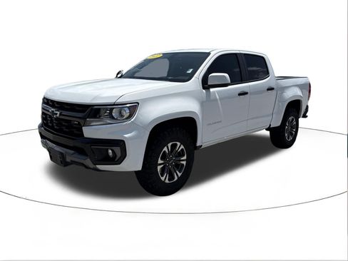 Used 2022 Chevrolet Colorado Z71 AWD/4WD image 7