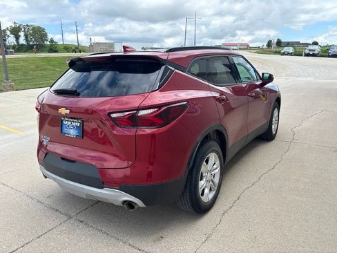 Used 2019 Chevrolet Blazer LT w/ Sound & Technology Package FWD image 4