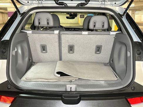 Used 2022 Chevrolet Bolt EUV Premier image 6