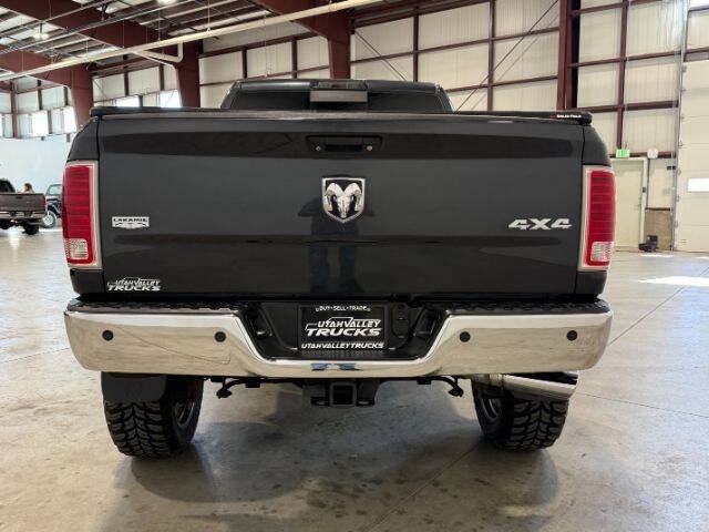 Used 2015 RAM 2500 Laramie w/ Convenience Group AWD/4WD image 2