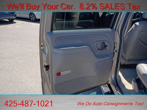 Used 1999 GMC Suburban 2500 AWD/4WD image 24