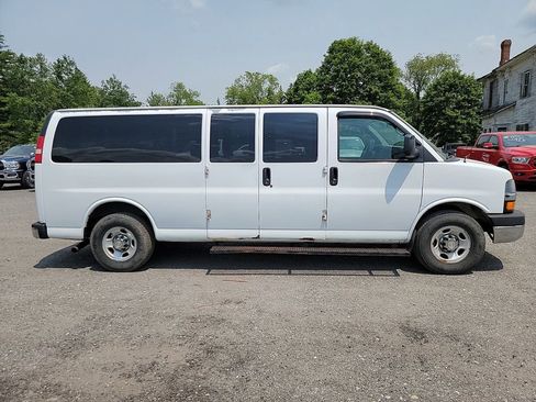 Used 2011 Chevrolet Express 3500 LT w/ LT Preferred Equipment Group image 4