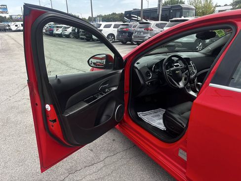 Used 2015 Chevrolet Cruze LT w/ Sun, Sound and Sport Package FWD image 15