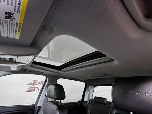 Used 2016 GMC Sierra 1500 Denali w/ Denali Ultimate Package image 11