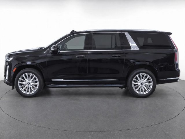 Used 2022 Cadillac Escalade Premium Luxury AWD/4WD image 3