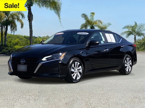 Certified 2025 Nissan Altima 2.5 S image 1