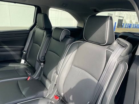 New 2026 Honda Odyssey Touring image 42