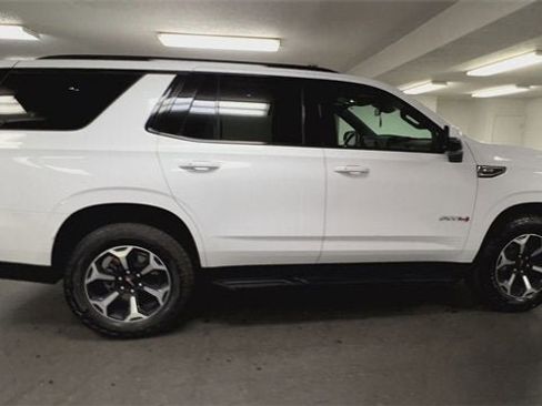 Used 2025 GMC Yukon AT4 image 9