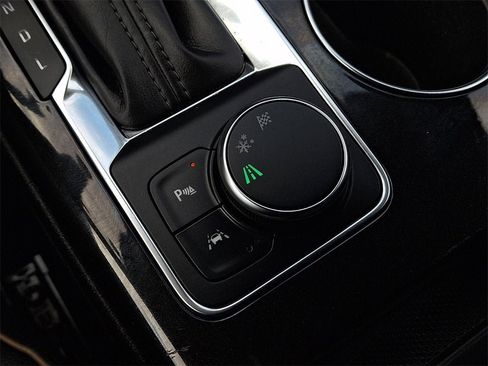 Used 2023 Chevrolet Blazer Premier image 28