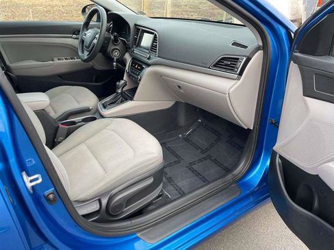 Used 2017 Hyundai Elantra SE image 52