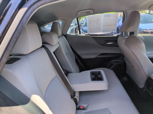 Used 2021 Toyota Venza LE AWD/4WD image 27
